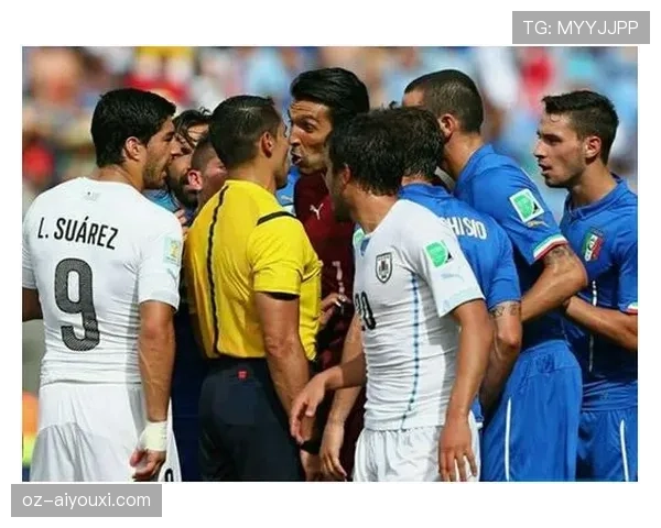 未报名球员入场后，裁判如何根据规则进行判罚？